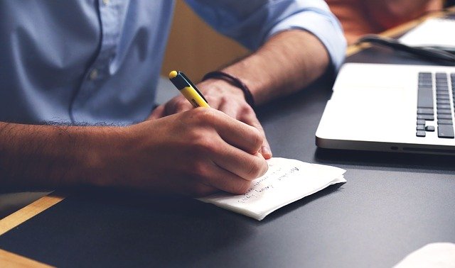 employment lawyer