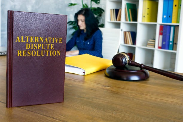 Experienced Ontario family lawyers specializing in alternative dispute resolution, mediation, and out-of-court family settlements