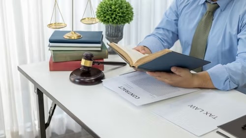 Family law paralegal services in Ontario assisting clients with documentation, filings, and support in divorce, custody, and family court matters