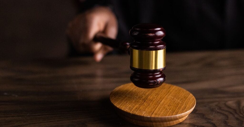 What Is a Default Hearing in Family Law in Ontario? | FRO Enforcement Guide